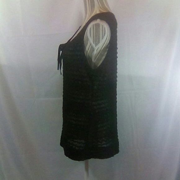 Skye's the Limit, Black Lace Tie Front Neck Top Size XLarge - Picture 4 of 9